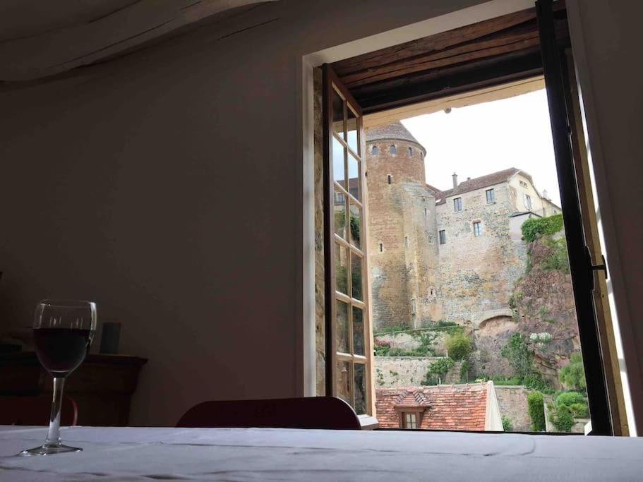 Grande Maison A Semur En Plein Coeur Historique Βίλα Εξωτερικό φωτογραφία